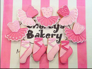 Ballet themed cookies | ballet shoes & ballet tutus