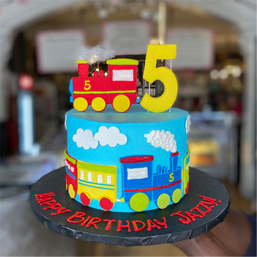 Two Super Easy Train Cake Options - Blue i Style